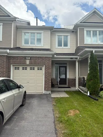Att/Row/Townhouse in Stittsville - Munster - Richmond