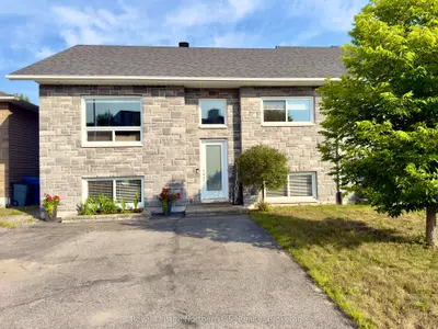Semi-Detached in North Bay