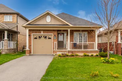 Detached in North Perth