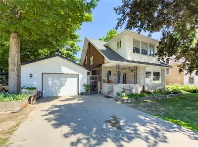 10 Hillcrest Street W, South Bruce, On N0g 2s0