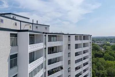 15 Towering Heights Boulevard 1301, St. Catharines, On L2t 3g7