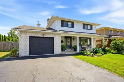 29 Rose Avenue, Port Colborne, On L3k 2v3
