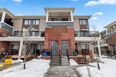 Condo Apartment in Barrhaven