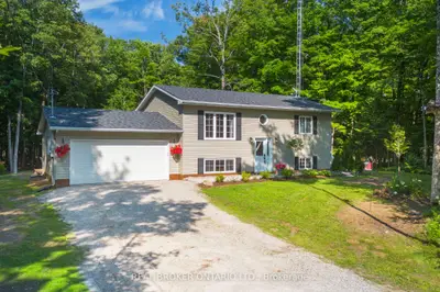 Detached in Lanark Highlands