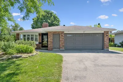 7 Teakwood Place, Guelph, On N1e 6g7