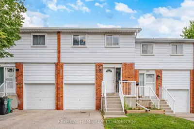 Condo Townhouse in Waterloo