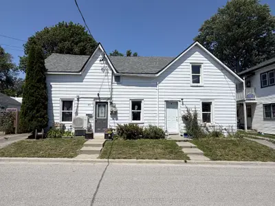 Duplex in Quinte West