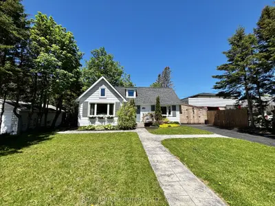 Detached in Gravenhurst