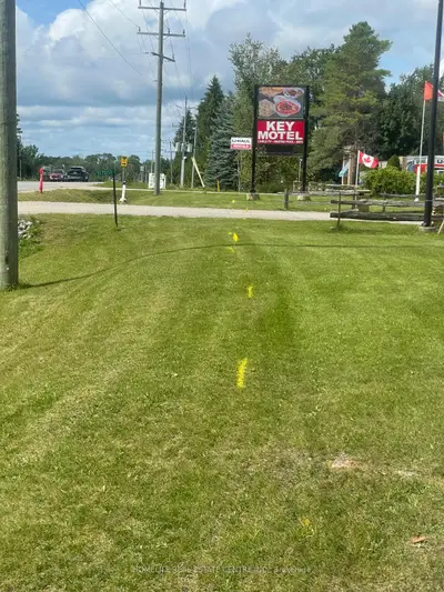 317051 Highway 6 & 10, Chatsworth, On N0h 1g0
