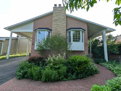 Detached in Kingston