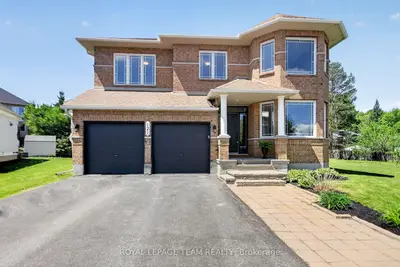 Detached in Kanata