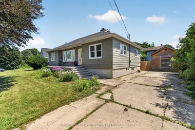 126 Centre Street, Bluewater, On N0m 1n0