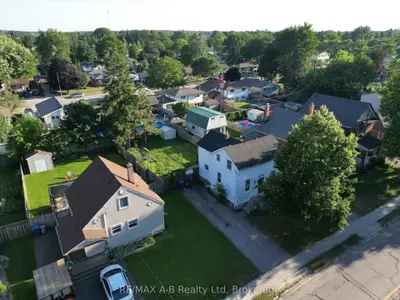 Detached in Stratford