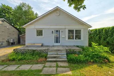 Detached in South Huron