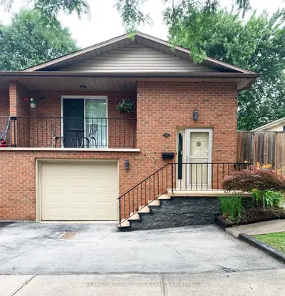 Semi-Detached in Niagara Falls