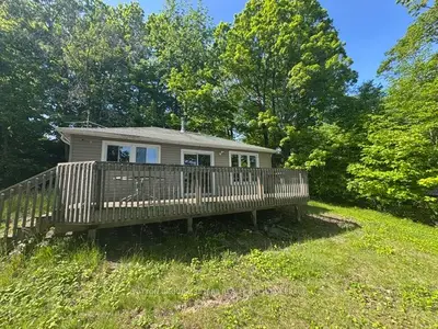 Detached in Frontenac Islands