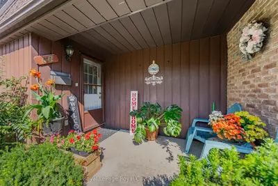 Condo Townhouse in Guelph