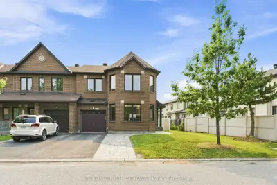 Att/Row/Townhouse in Barrhaven