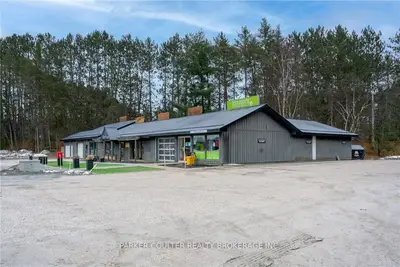 21 High Street 3, Georgian Bay, On P0c 1h0