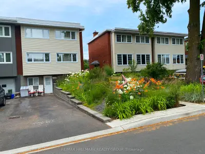 Semi-Detached in Overbrook - Castleheights and Area