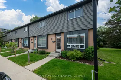 Condo Townhouse in London South