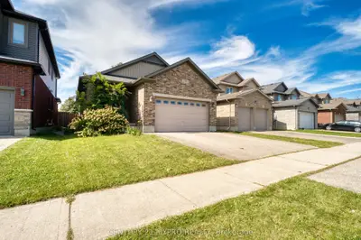 1005 Oakcrossing Gate, London North, On N6h 0e9