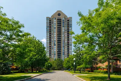 Condo Apartment in Manor Park - Cardinal Glen and Area