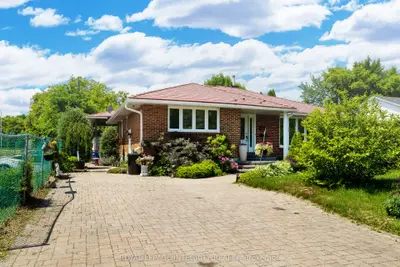 924 Rex Avenue, Mckellar Heights - Glabar Park And Area, On K2a 2p7
