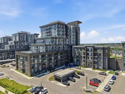 Common Element Condo in Hamilton