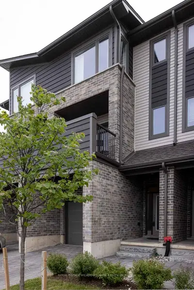 2144 Meadowgate Boulevard, London South, On N6m 0h5