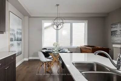 2144 Meadowgate Boulevard, London South, On N6m 0h5