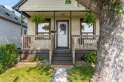 25 Mckinstry Street, Hamilton, On L8l 6c2