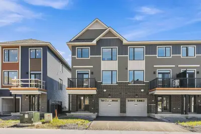 Att/Row/Townhouse in Barrhaven