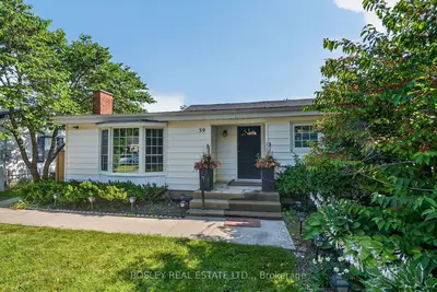 39 Platoff Street, Niagara-on-the-lake, On L0s 1j0