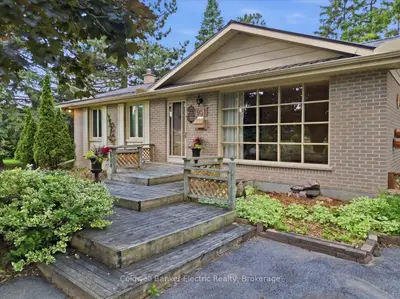 951 St. Paul's Street, Peterborough, On K9h 6j7