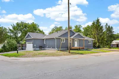 38 East Street, Stone Mills, On K0k 2m0