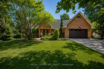 15 PETRONELLA Parkway, Pelham, ON L0S 1E2
