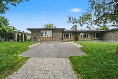 Semi-Detached in Alta Vista and Area