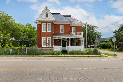 24 King St West Street W, Lansdowne Village, On K0e 1l0
