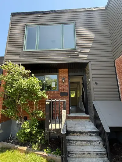Att/Row/Townhouse in Kitchener