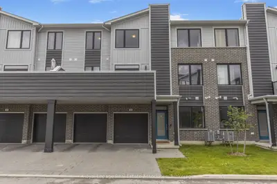 Condo Townhouse in London East