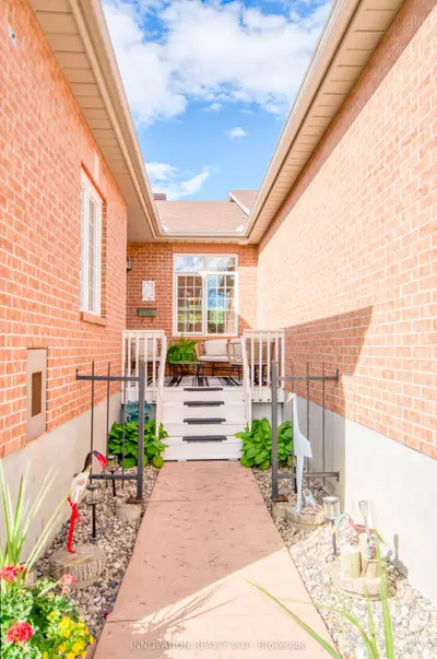 27 Eileen Crescent, Stittsville - Munster - Richmond, On K2s 1x2