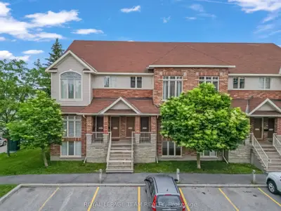 Condo Townhouse in Barrhaven