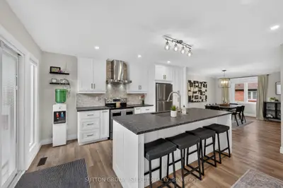 Condo Townhouse in London North