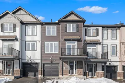 Att/Row/Townhouse in Barrhaven