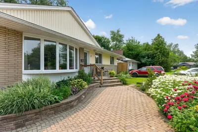 Detached in South of Baseline to Knoxdale