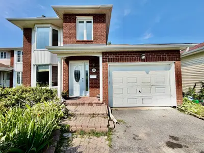 Detached in Hunt Club - South Keys and Area