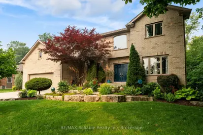 77 West Street, Huron East, On N0k 1w0