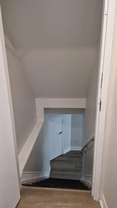 1961 Rollingacres Drive Basement, London North, On N5x 0a8
