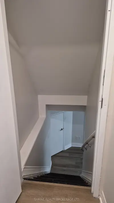 1961 Rollingacres Drive Basement, London North, On N5x 0a8